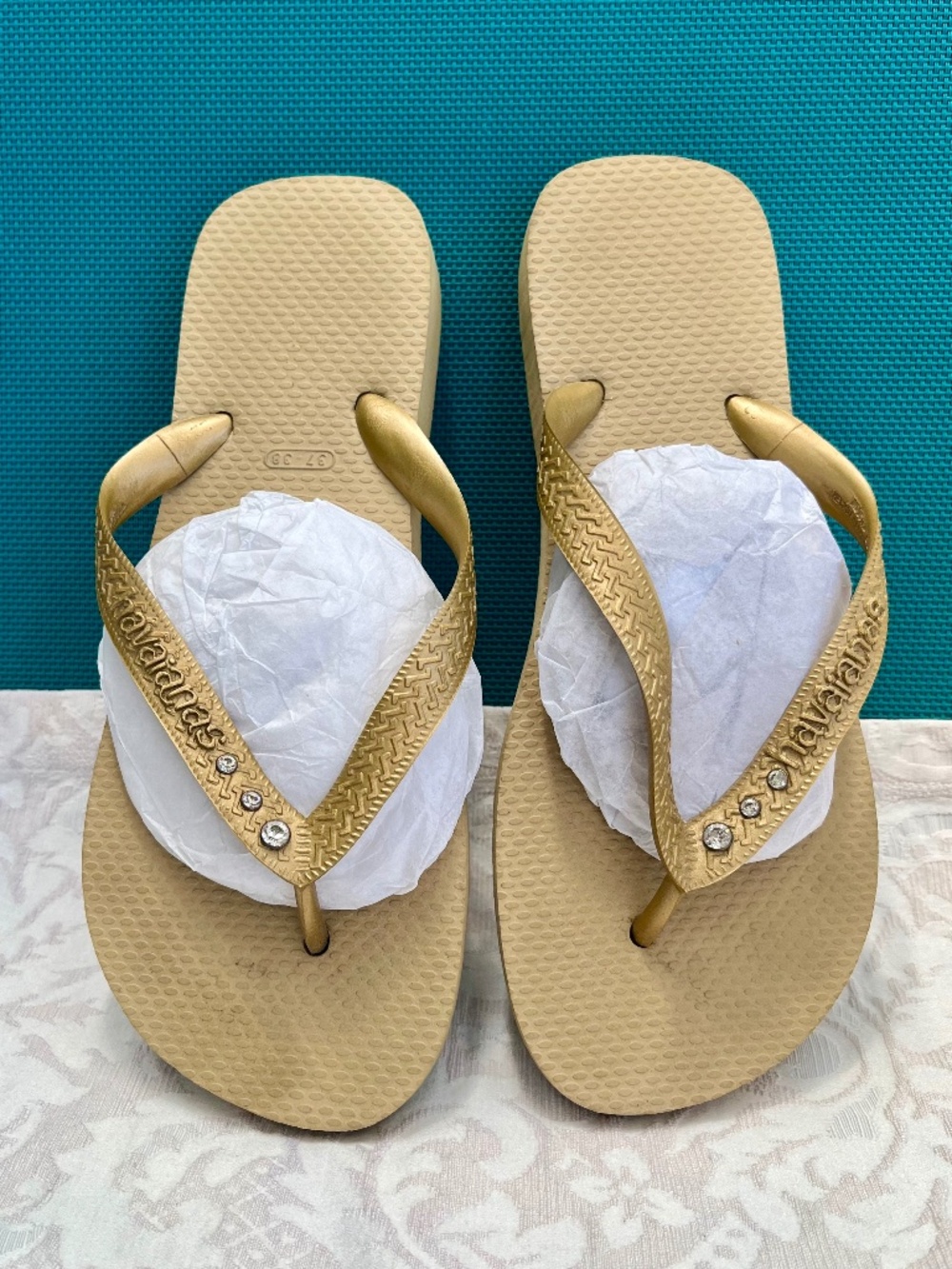 Havianas Metallic Gold & Crystal Jeweled Flip Flops Size 37-38